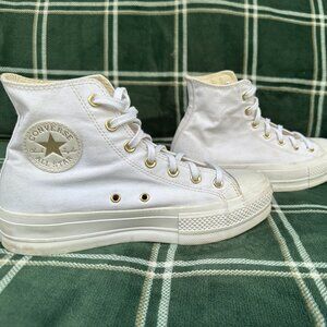 Converse White Chuck Taylor All Star Lift Platform CanvasSneakers size women 9